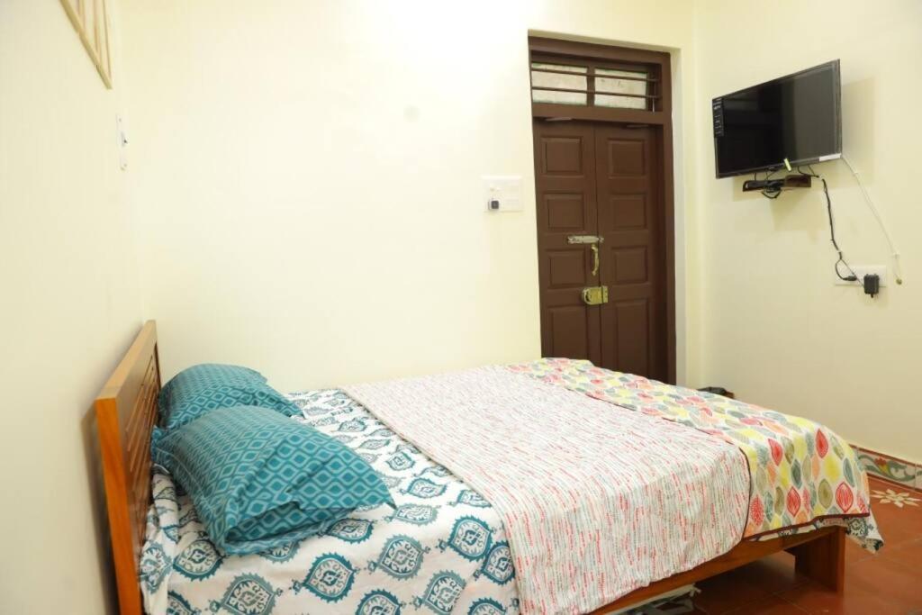Heritage Home With 3 Bed/3 Bath With Kitchen In A Residential Neighborhood. Madurai Ngoại thất bức ảnh