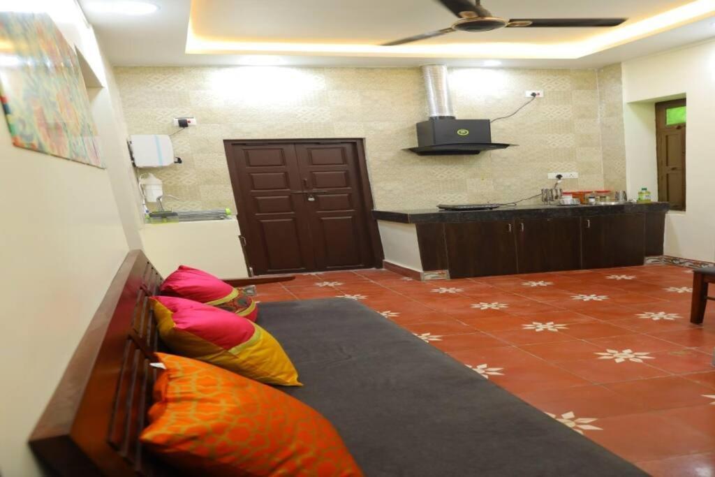 Heritage Home With 3 Bed/3 Bath With Kitchen In A Residential Neighborhood. Madurai Ngoại thất bức ảnh